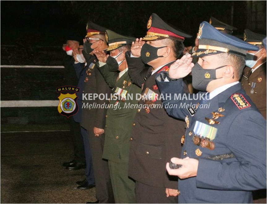 Upacara Renungan Suci HUT Indonesia Ke-76 Diikuti Wakapolda Maluku