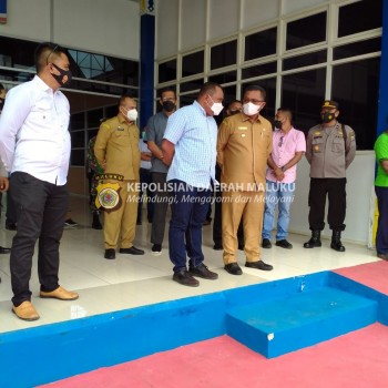 Polsek Wertamrian Polres Tanimbar amankan kedatangan Uskup Diosis Amboina di Bandara Mathilda Batlay