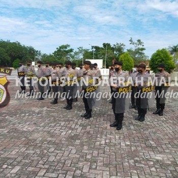 Tingkatkan Kemampuan, Sat Sabhara Polres Buru Rutin Laksanakan Latihan Dalmas