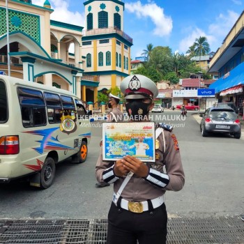 Patroli Dialogis, Himbauan Prokes dan Pembagian Masker Satlantas Polres Tual