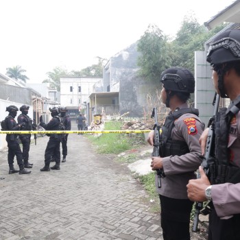 Polri Tangkap Calon Pengantin Bom Bunuh Diri di Batu Malang