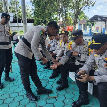 Pastikan Kondisi Personel, Subsatgas Dokkes Operasi Mantap Praja Salawaku 2024 Berikan Pemeriksaan Kesehatan Rutin