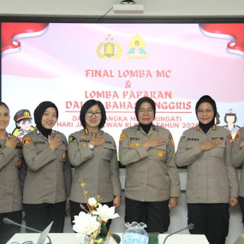 Perwakilan Polwan Polda Maluku, Briptu Olizhia Jane Mairuhu, S.Si. Teol, Juara I Lomba Paparan Bahasa Inggris Tingkat Mabes Polri