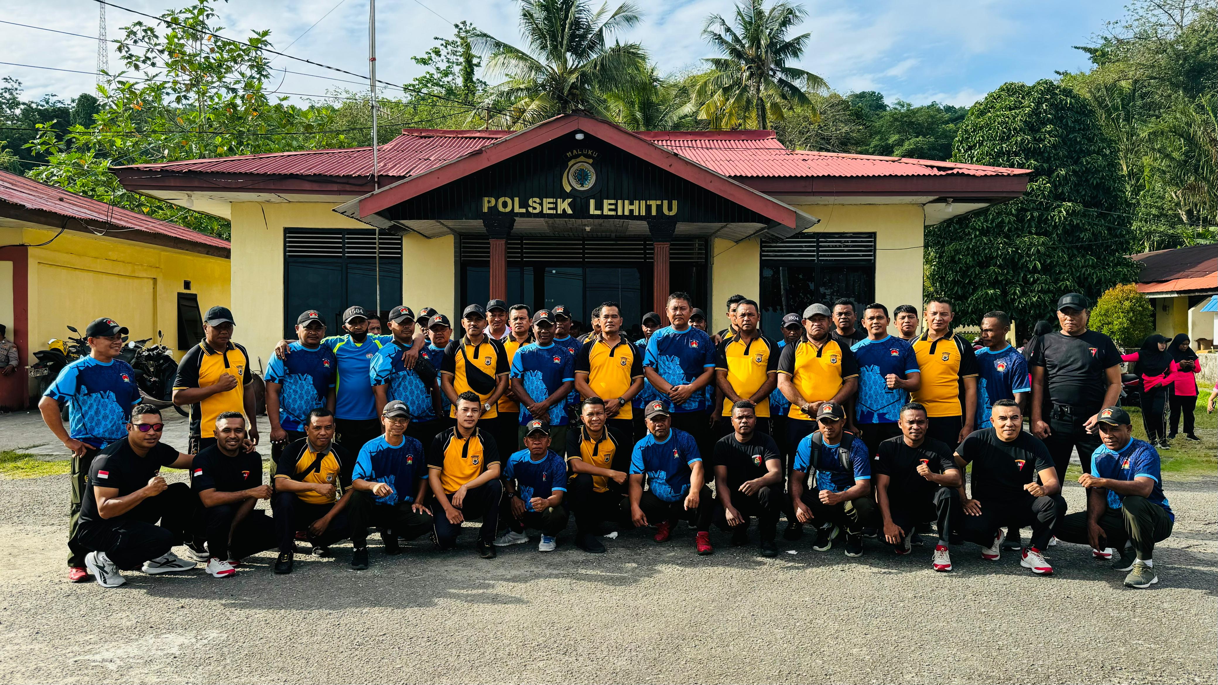 Giat Olahraga Bersama TNI-POLRI dan Gabungan Ibu-Ibu Bhayangkari Polsek Lehitu dan Persit 1504 Koramil Leihitu