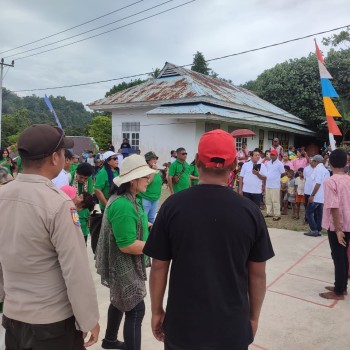 Bhabinkamtibmas Negeri Nalahia Monitoring Acara Penjemputan Mitra Wadah Jemaat Piru