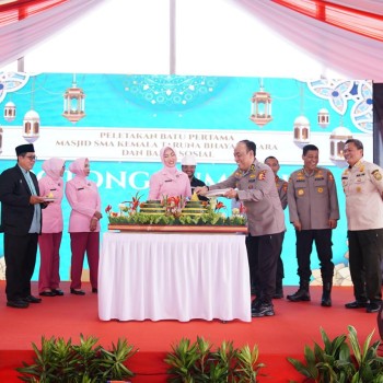 Ground Breaking Masjid SMA Kemala Taruna Bhayangkara, Irjen Pol Dedi Prasetyo: Kontribusi Polri Persiapkan SDM Unggul Menuju Indonesia Emas 2045