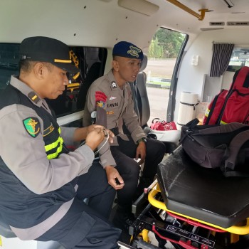 Subsatgas Dokkes Gelar Patroli dan Pemeriksaan Kesehatan di Pos Pengamanan Bawaslu dan KPU Maluku