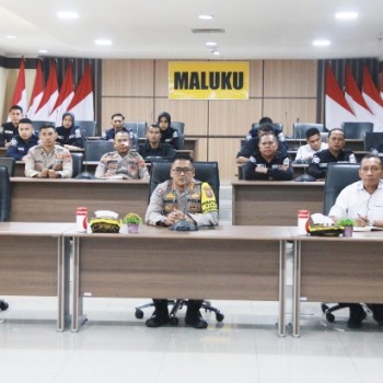 Bidhumas Polda Maluku Vicon Bersama Kadiv Humas Polri: Personel Ditekankan Wajib Jaga Kamtibmas Termasuk di Dunia Maya