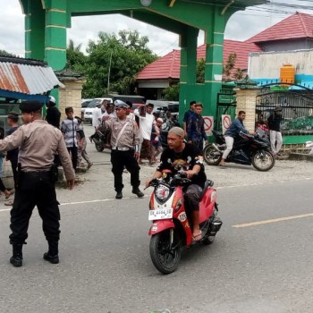 Pengamanan Sholat Jumat, Salah Satu Wujud Polri Hadir Di Masyarakat Agar Menciptakan Rasa Aman Dan Nyaman Kepada Masyarakat.