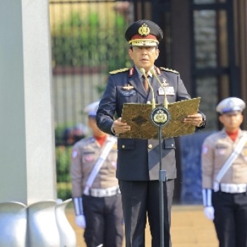 Mabes Polri Gelar Upacara Sumpah Pemuda : Indeks Pembangunan Pemuda Harus Ditingkatkan