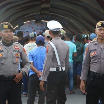 Polres Buru Selatan Amankan Kampanye Calon Gubernur dan Wakil Gubernur di Kota Namrole