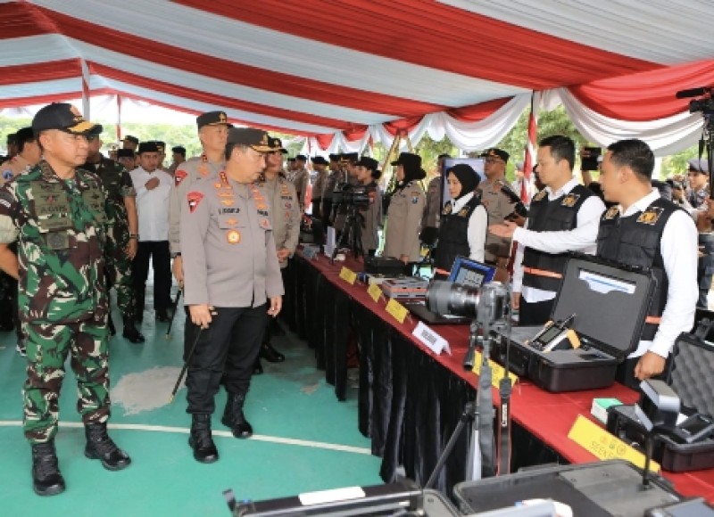 Kapolri dan Panglima Cek Kesiapan Pengamanan Pilkada Serentak di Jatim