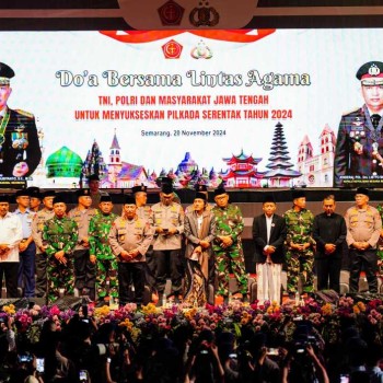 Kapolri dan Panglima TNI Hadiri Doa Lintas Agama